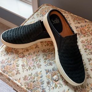 Women’s Sofft Somersault Slide.